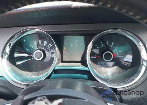 2013 Ford Mustang V6 из США, поврежденный, VIN 1ZVBP8AM3D5208951